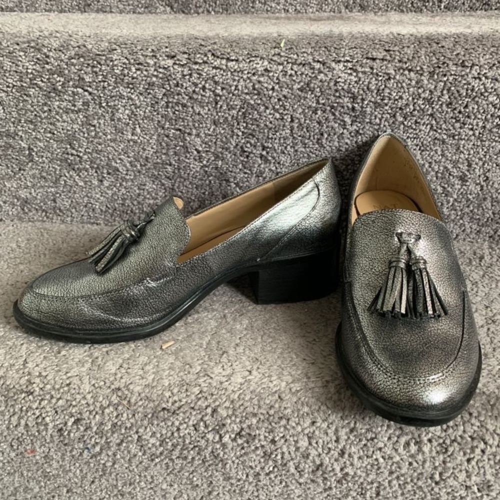 Naturalizer Tassel Leather Loafer